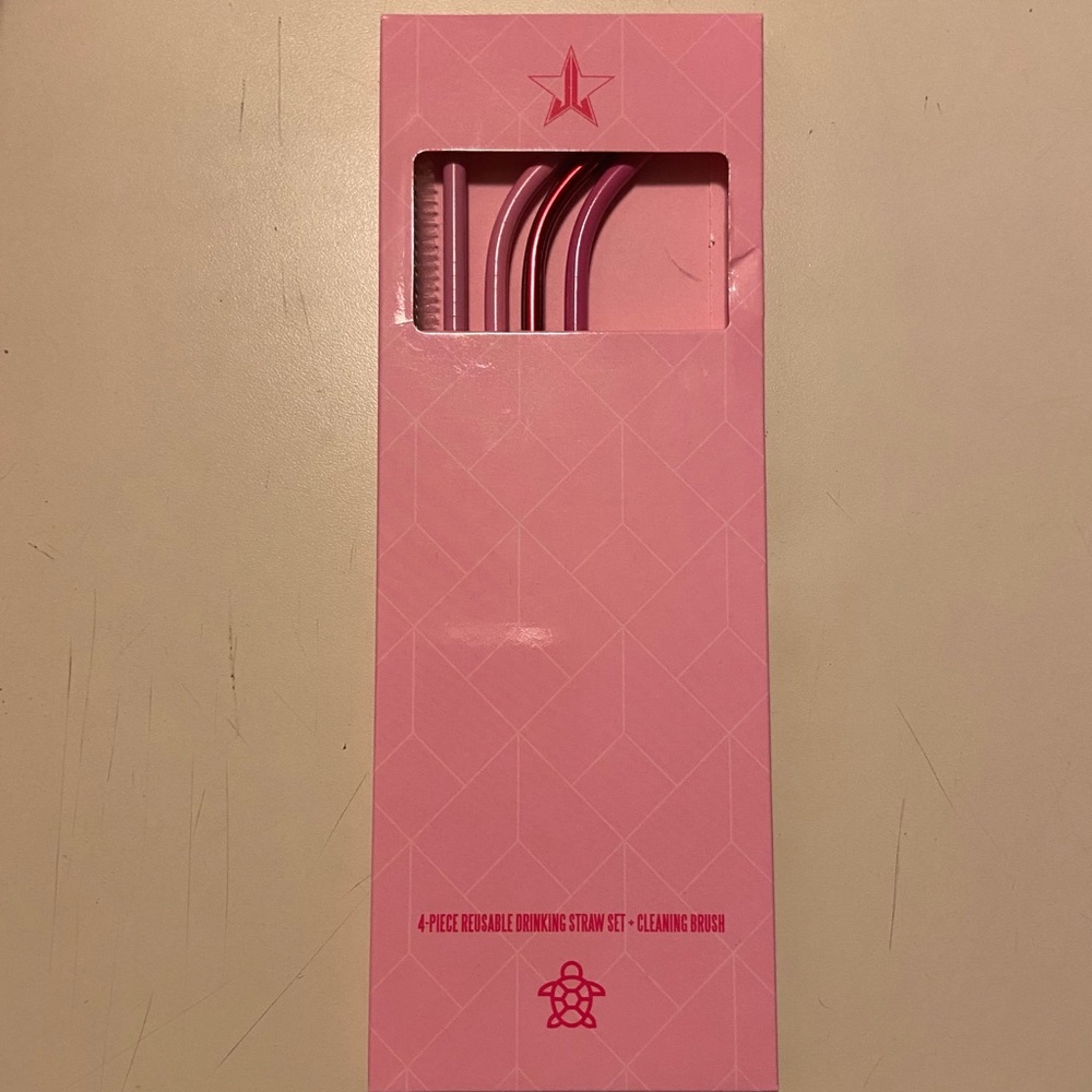 Jeffree Star 4 pack metal straws